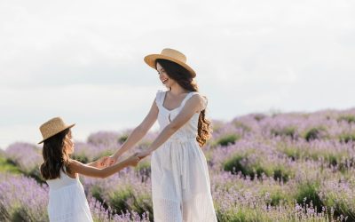 Like Mother, Like Daughter: The Charm of Mom and Daughter Matching Fashion