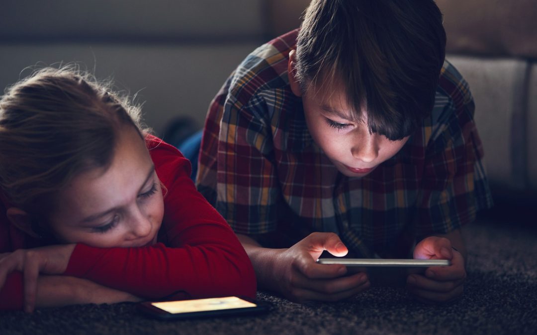 Choosing the Right Time: When Should Children Get Their First Smartphone?